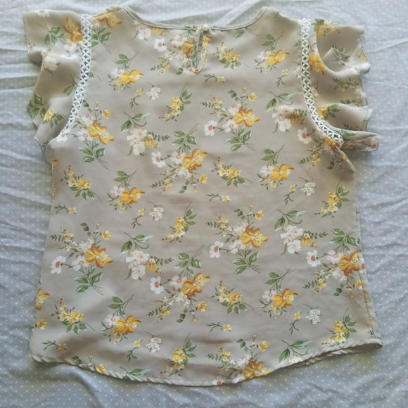 Women's Tan blouse with flowers size M - Picture 7 of 9